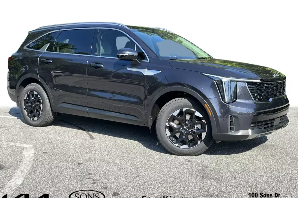 2025 Kia Sorento S photo 1