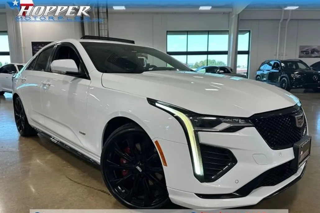2023 Cadillac CT4 photo 1