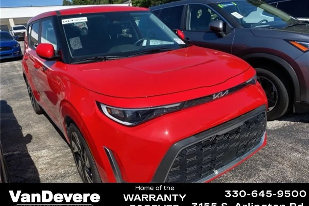 2023 Kia Soul GT-Line photo 1