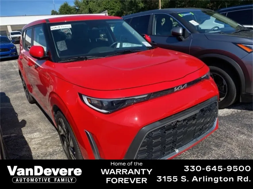 2023 Kia Soul GT-Line photo 1