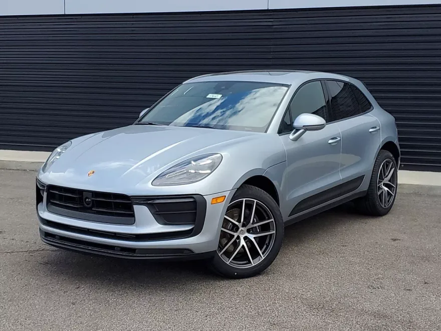 2025 Porsche Macan photo 1
