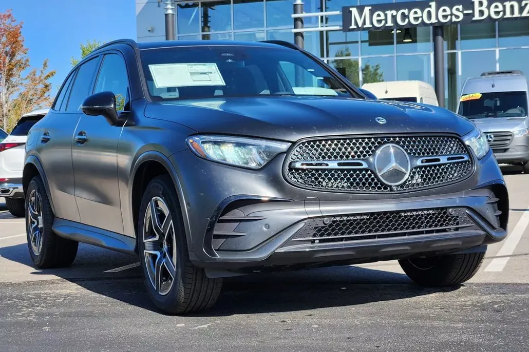 2026 Mercedes Benz GLC 300 4MATIC photo 1