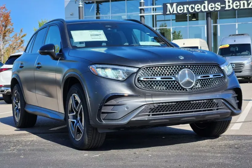 2026 Mercedes Benz GLC 300 4MATIC photo 1