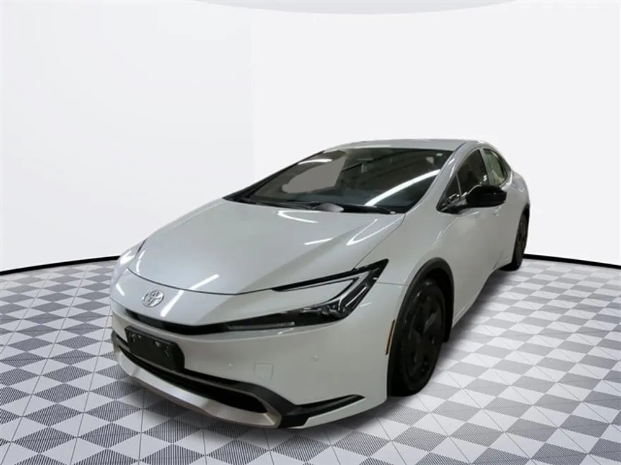 2024 Toyota Prius Prime SE photo 1