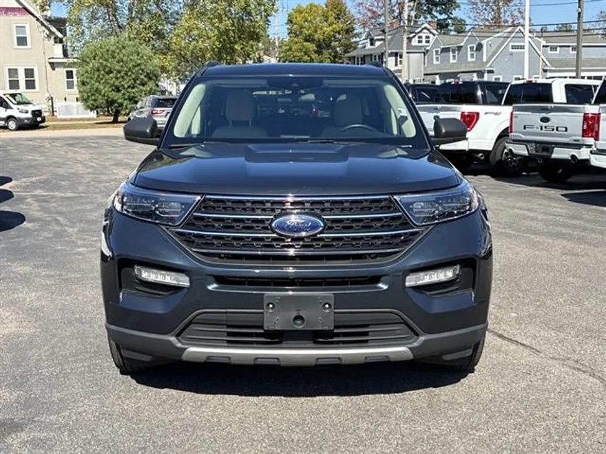 2022 Ford Explorer XLT photo 1