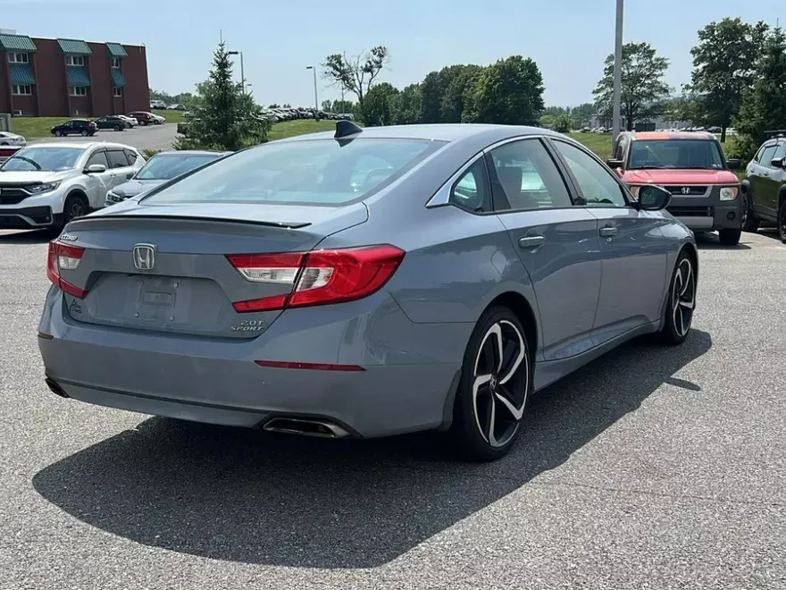 2022 Honda Accord Sport 2.0T photo 1