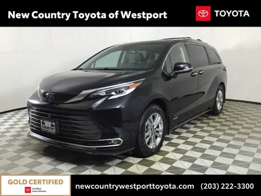 2021 Toyota Sienna Platinum photo 1