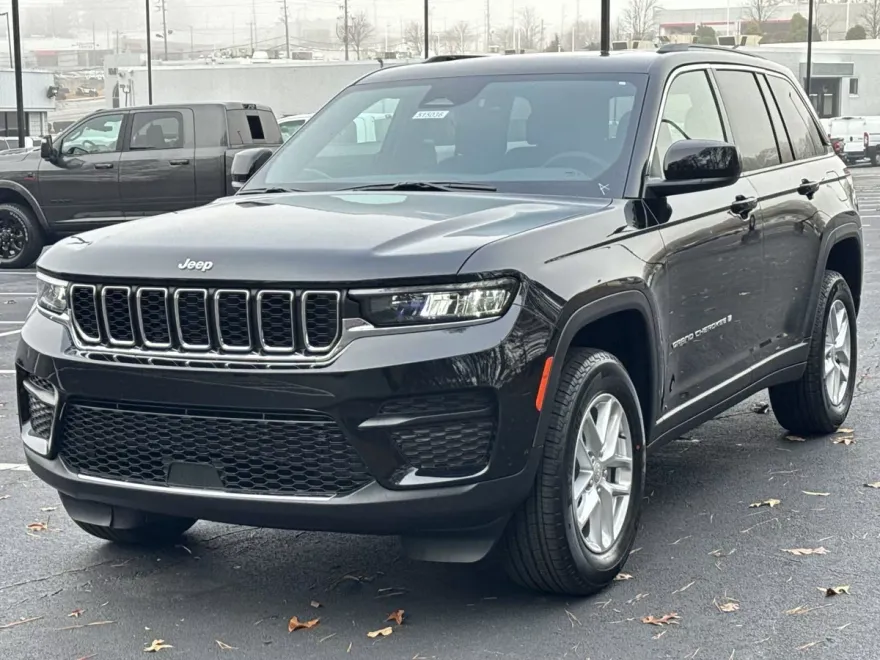 2025 Jeep Grand Cherokee Laredo X photo 1