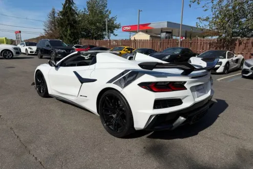 2023 Chevrolet Corvette Z06 Convertible photo 3