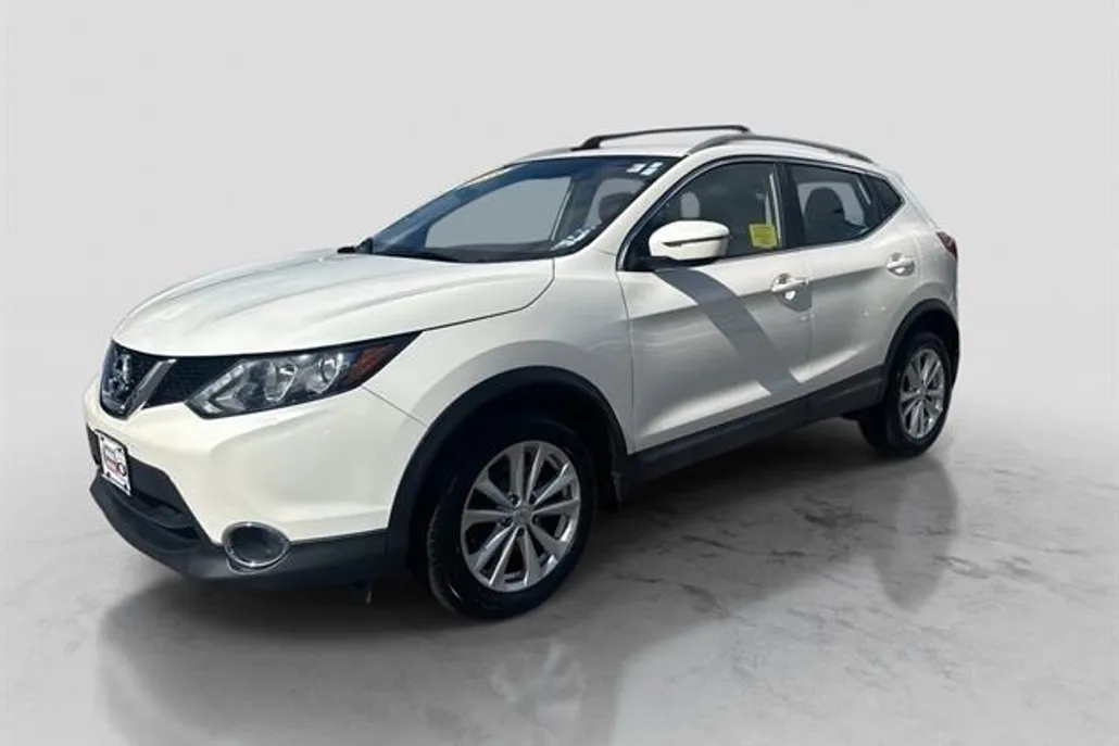 2018 Nissan Rogue Sport SV photo 1