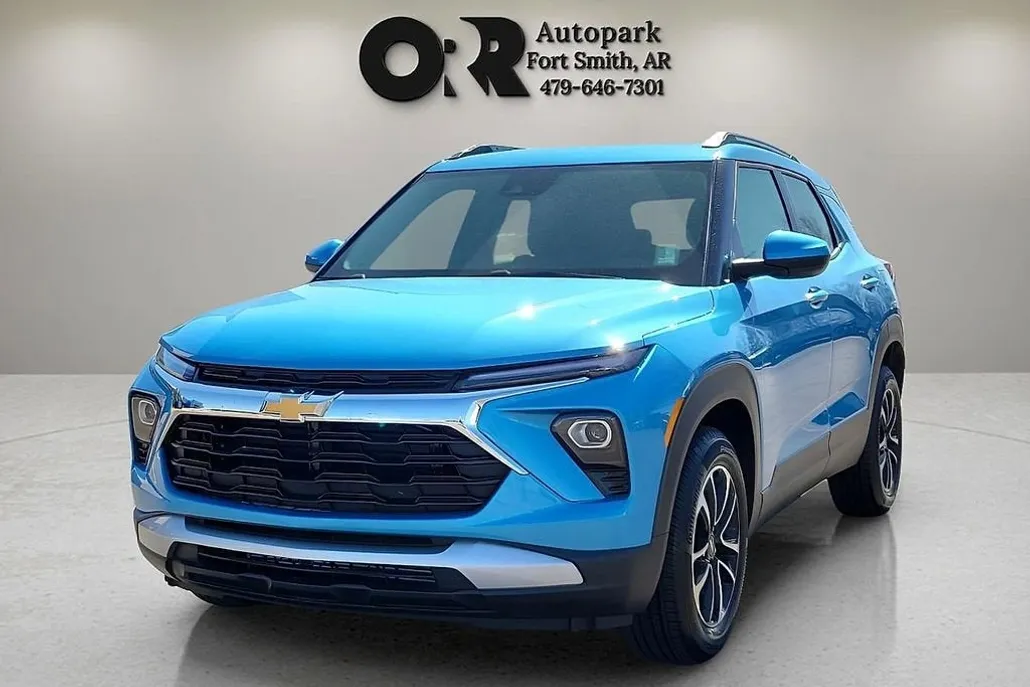 2025 Chevrolet Trailblazer LT photo 1