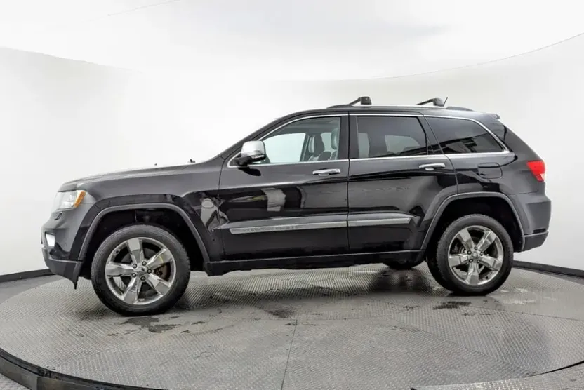 2013 Jeep Grand Cherokee Overland Summit photo 1