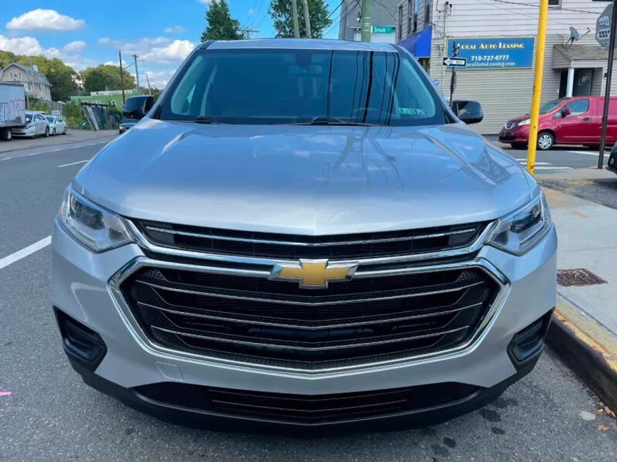 2020 Chevrolet Traverse 1LS photo 1
