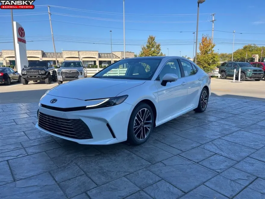 2026 Toyota Camry XLE photo 1