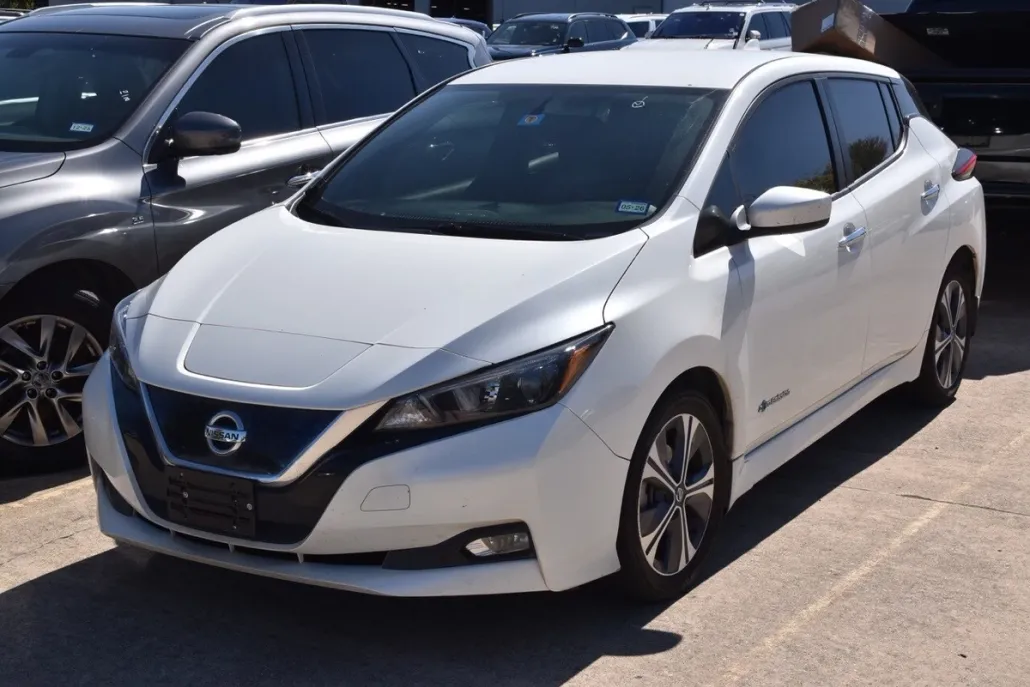 2018 Nissan Leaf SV photo 1
