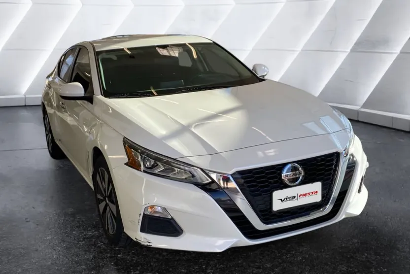 2022 Nissan Altima 2.5 SV photo 1