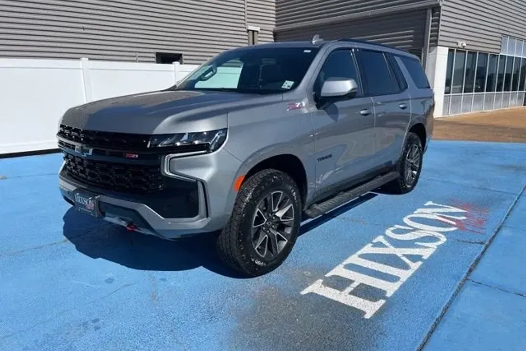 2023 Chevrolet Tahoe Z71 photo 1