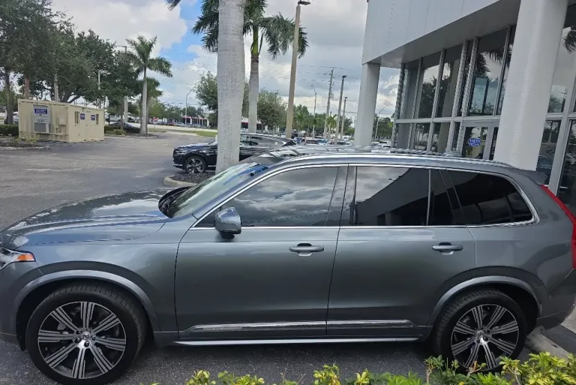 2020 Volvo XC90 Inscription photo 1