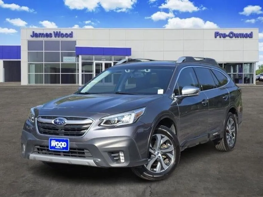 2020 Subaru Outback Touring photo 1