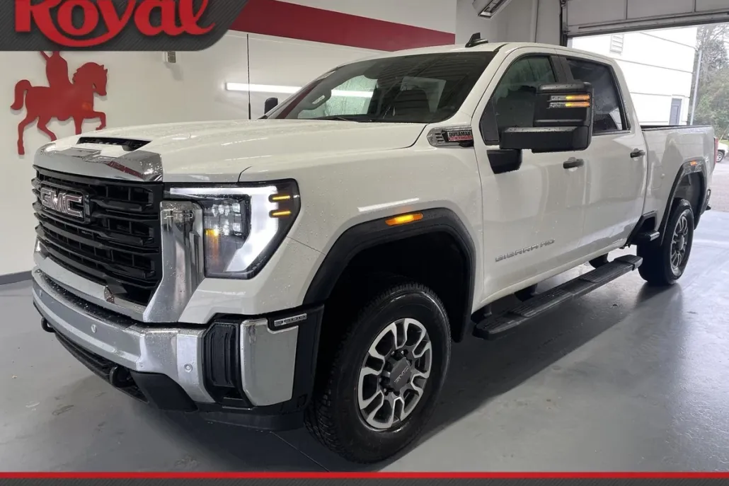 2025 Gmc Sierra 3500 HD Pro photo 1