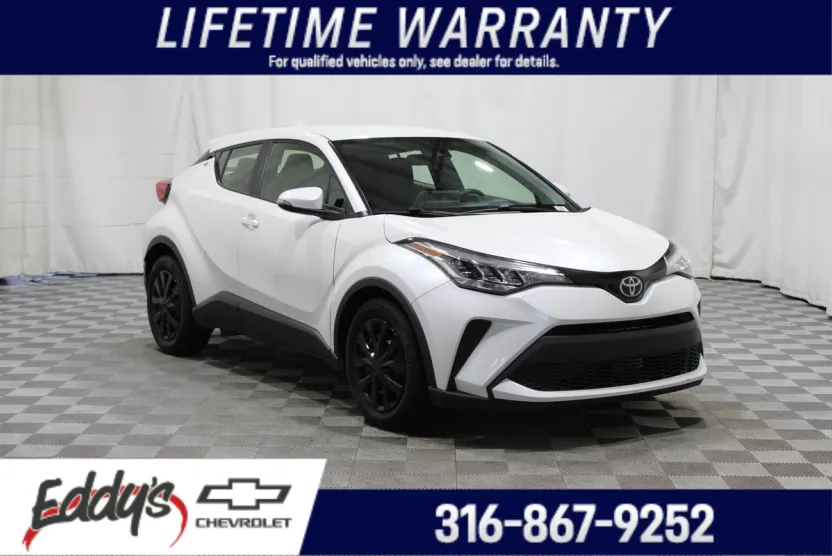 2020 Toyota C-HR LE photo 1