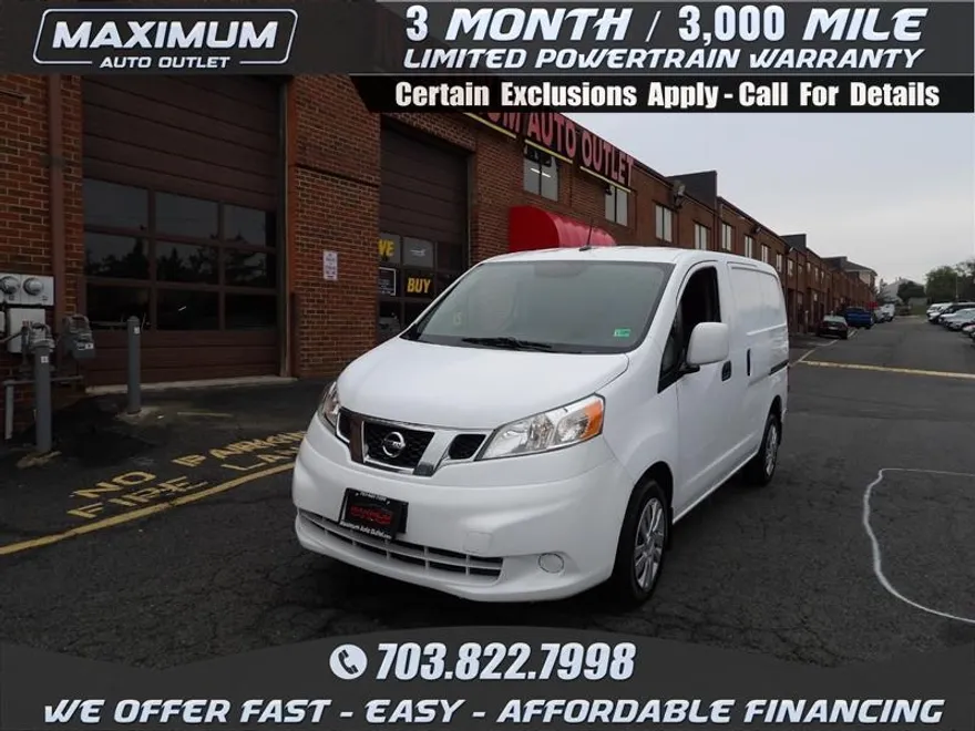 2017 Nissan NV200 SV photo 1