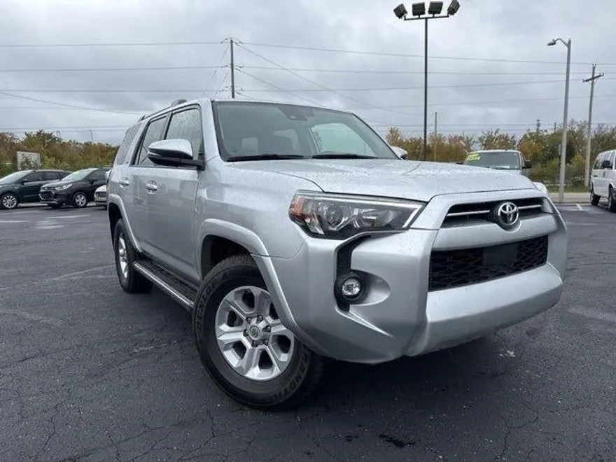 2022 Toyota 4Runner SR5 Premium photo 1