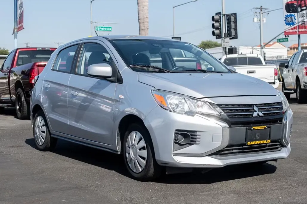 2021 Mitsubishi Mirage ES photo 1