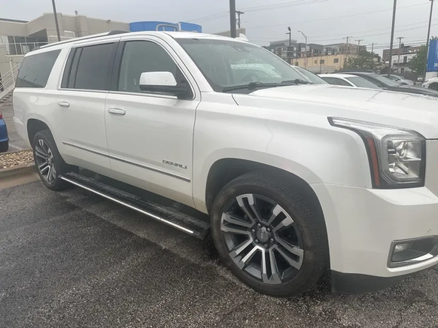 2019 Gmc Yukon XL Denali photo 1