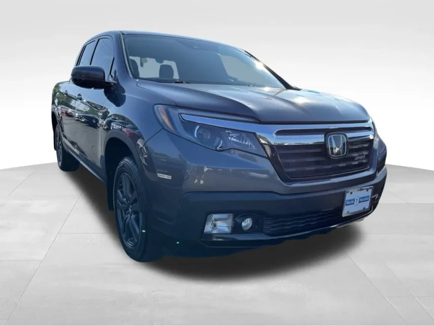 2020 Honda Ridgeline Sport photo 1