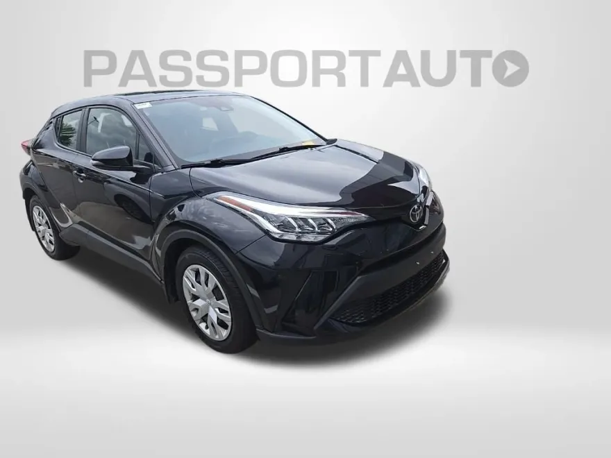 2021 Toyota C-HR LE photo 1