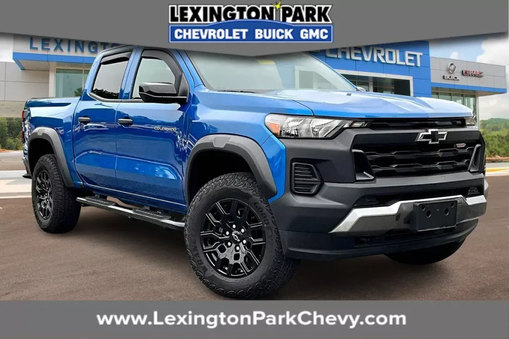 2024 Chevrolet Colorado Trail Boss photo 1