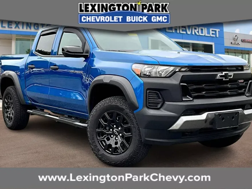 2024 Chevrolet Colorado Trail Boss photo 1