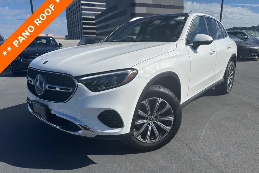 2025 Mercedes Benz GLC 300 photo 1
