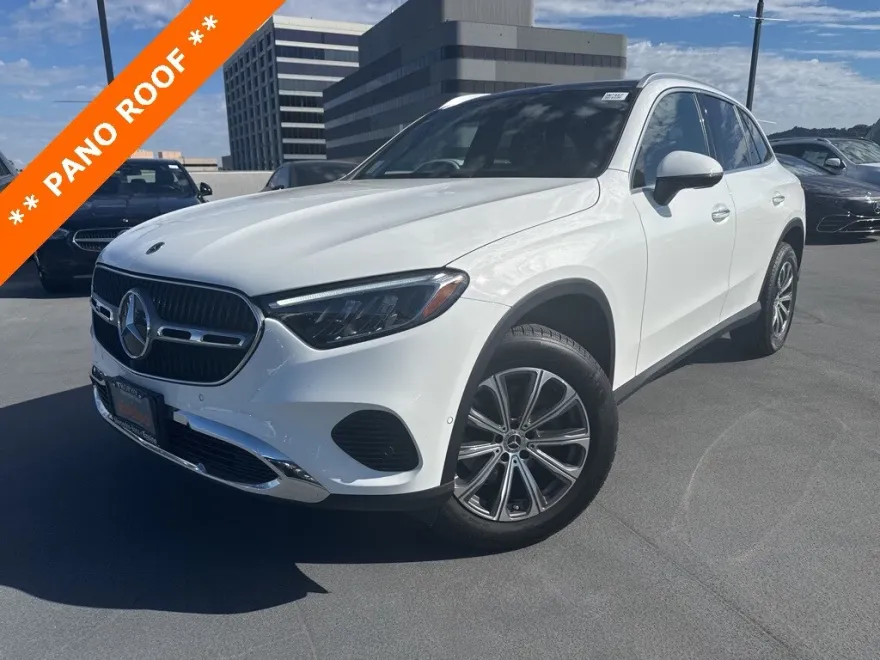 2025 Mercedes Benz GLC 300 photo 1