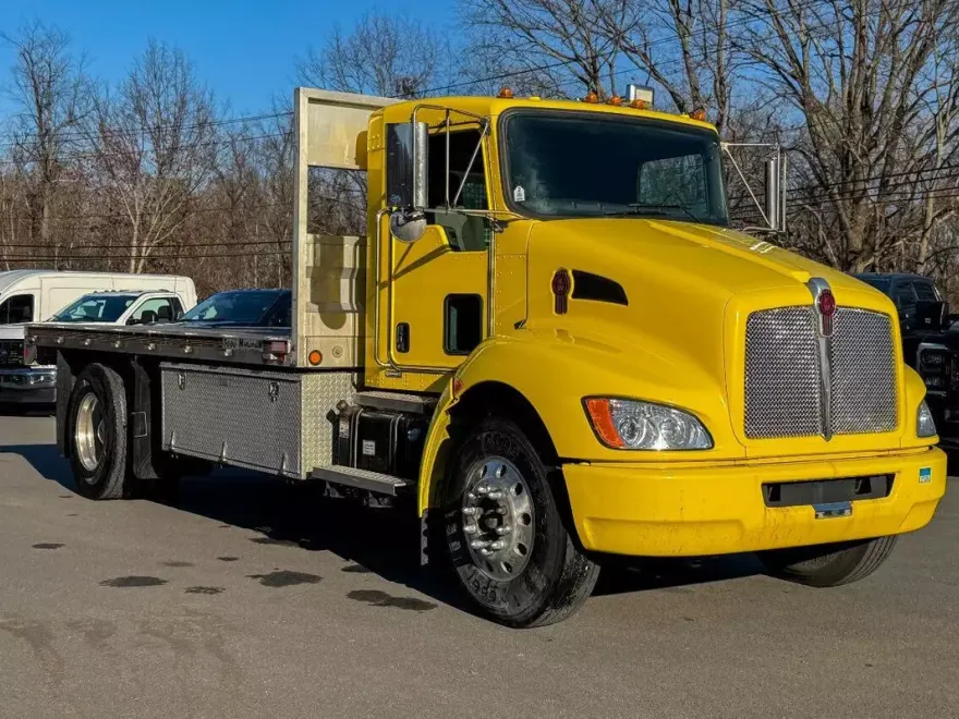 2016 Kenworth T3 Series photo 1