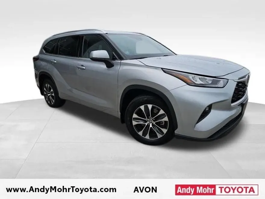 2020 Toyota Highlander XLE photo 1