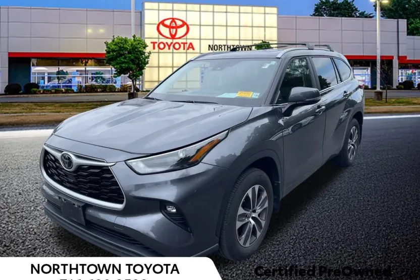 2023 Toyota Highlander XLE photo 1