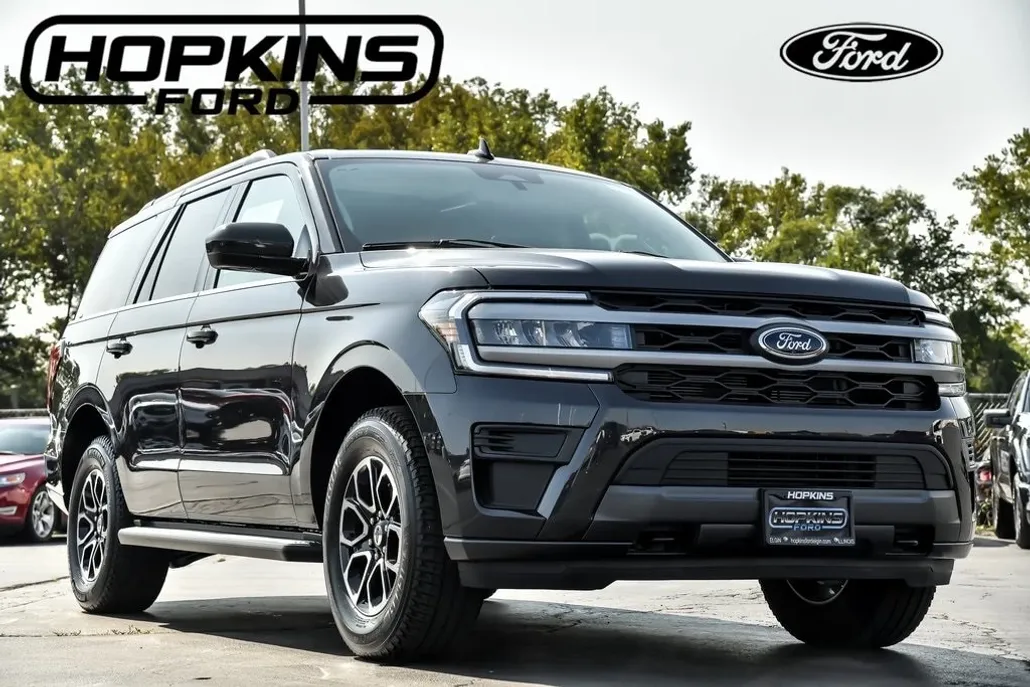 2024 Ford Expedition XLT photo 1