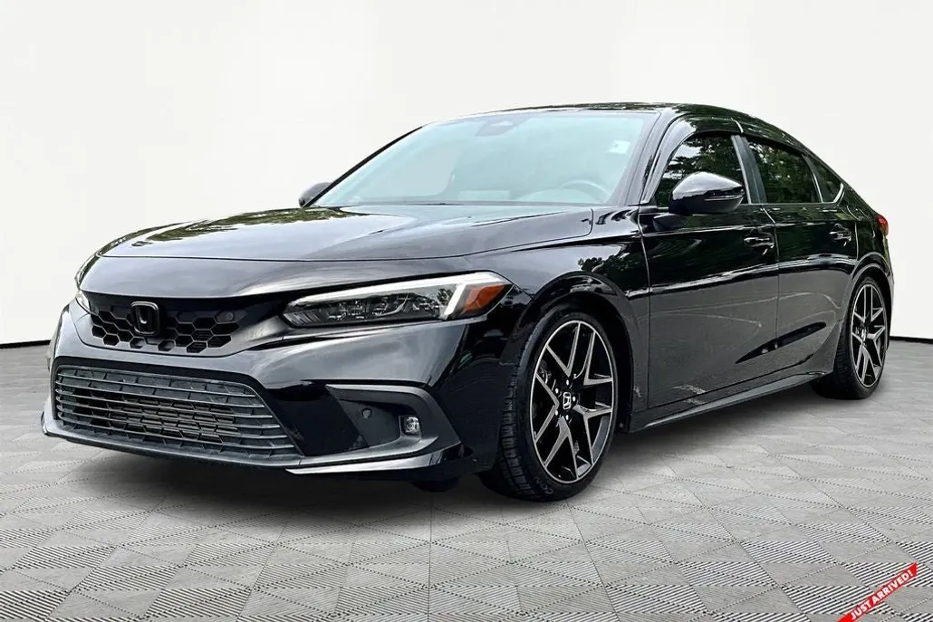 2022 Honda Civic Sport Touring photo 1
