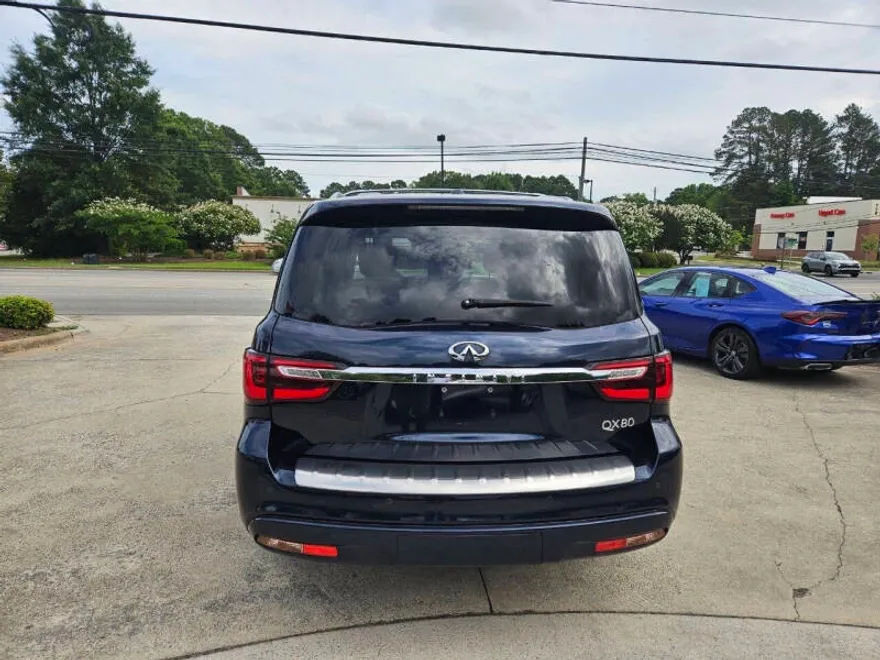 2018 Infiniti QX80 photo 1