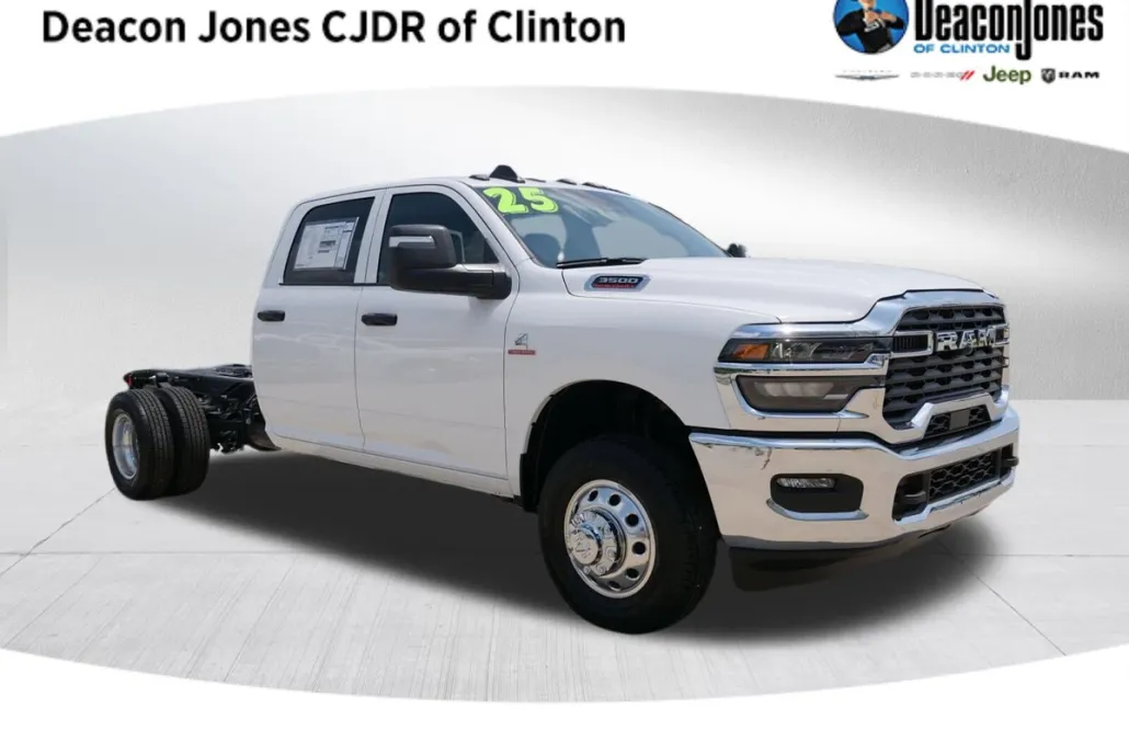 2025 Ram 3500 Tradesman photo 1