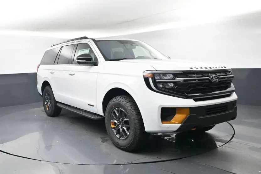 2025 Ford Expedition photo 1