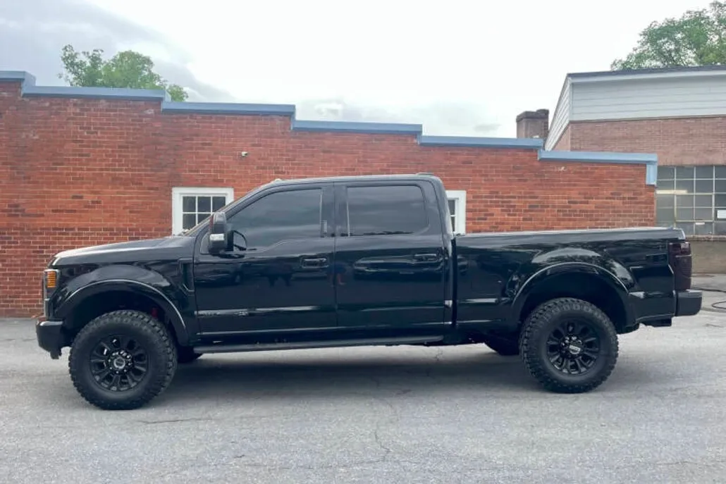 2021 Ford F-250 Lariat photo 1