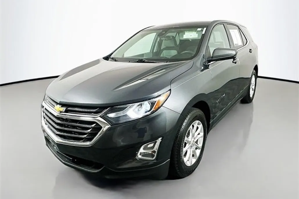 2020 Chevrolet Equinox LT photo 1