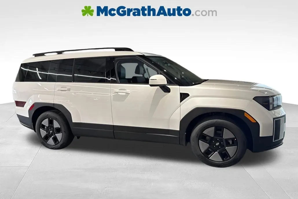 2025 Hyundai Santa Fe SEL photo 1