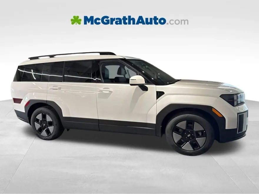 2025 Hyundai Santa Fe SEL photo 1