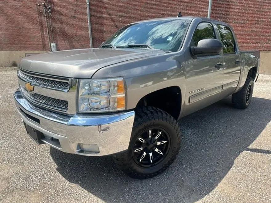2012 Chevrolet Silverado 1500 LT photo 1