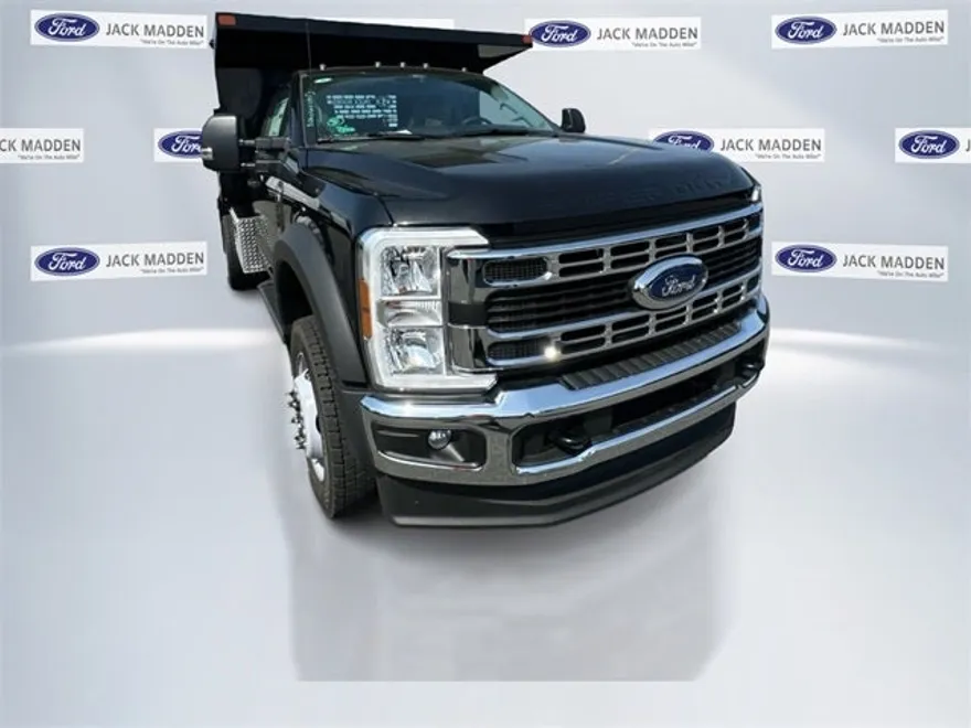 2025 Ford F-550 photo 1
