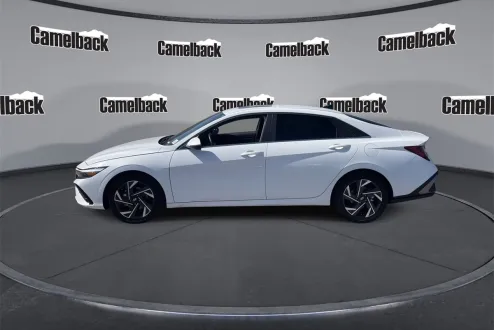 2025 Hyundai Elantra Hybrid photo 3